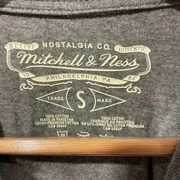 Toronto Raptors Mitchell & Ness T-Shirt - Picture 4 of 7